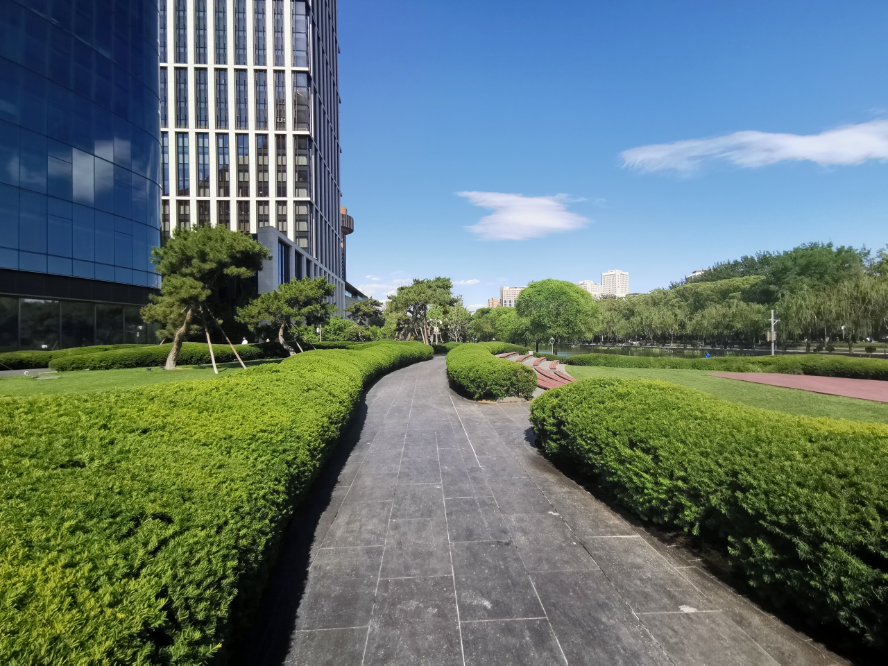 启皓大厦内景